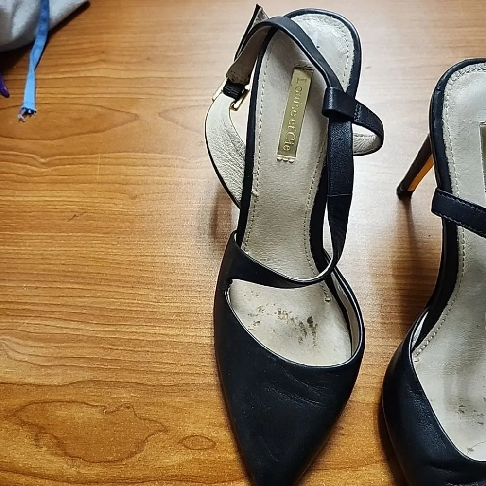 Louise et Cie Johanna Black Leather Cross-over Pumps PointedToe Heels Womens 8.5